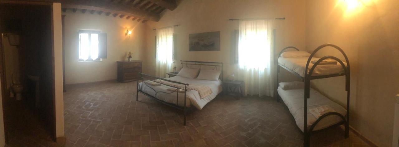 Agriturismo Il Covo Del Solengo Valtopina Exteriör bild