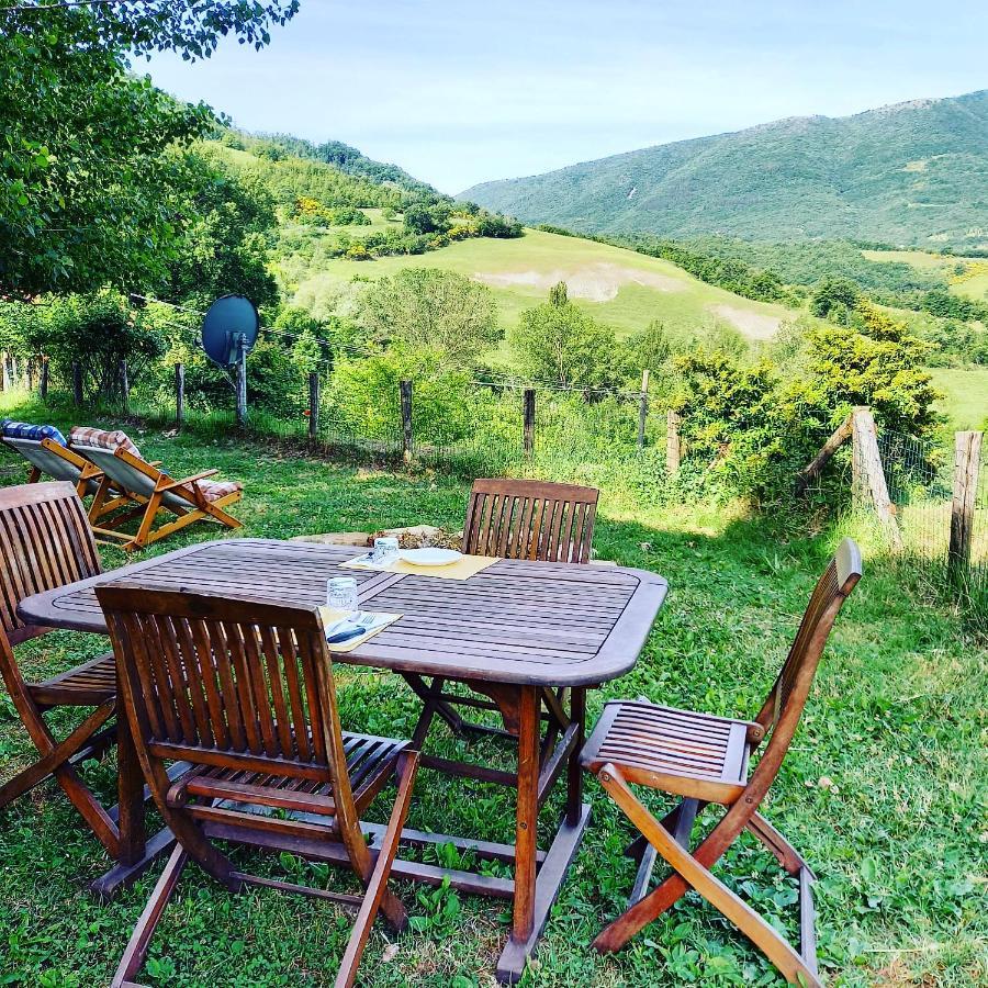 Agriturismo Il Covo Del Solengo Valtopina Exteriör bild