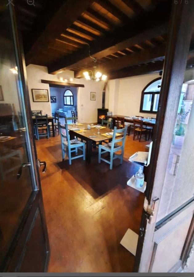 Agriturismo Il Covo Del Solengo Valtopina Exteriör bild