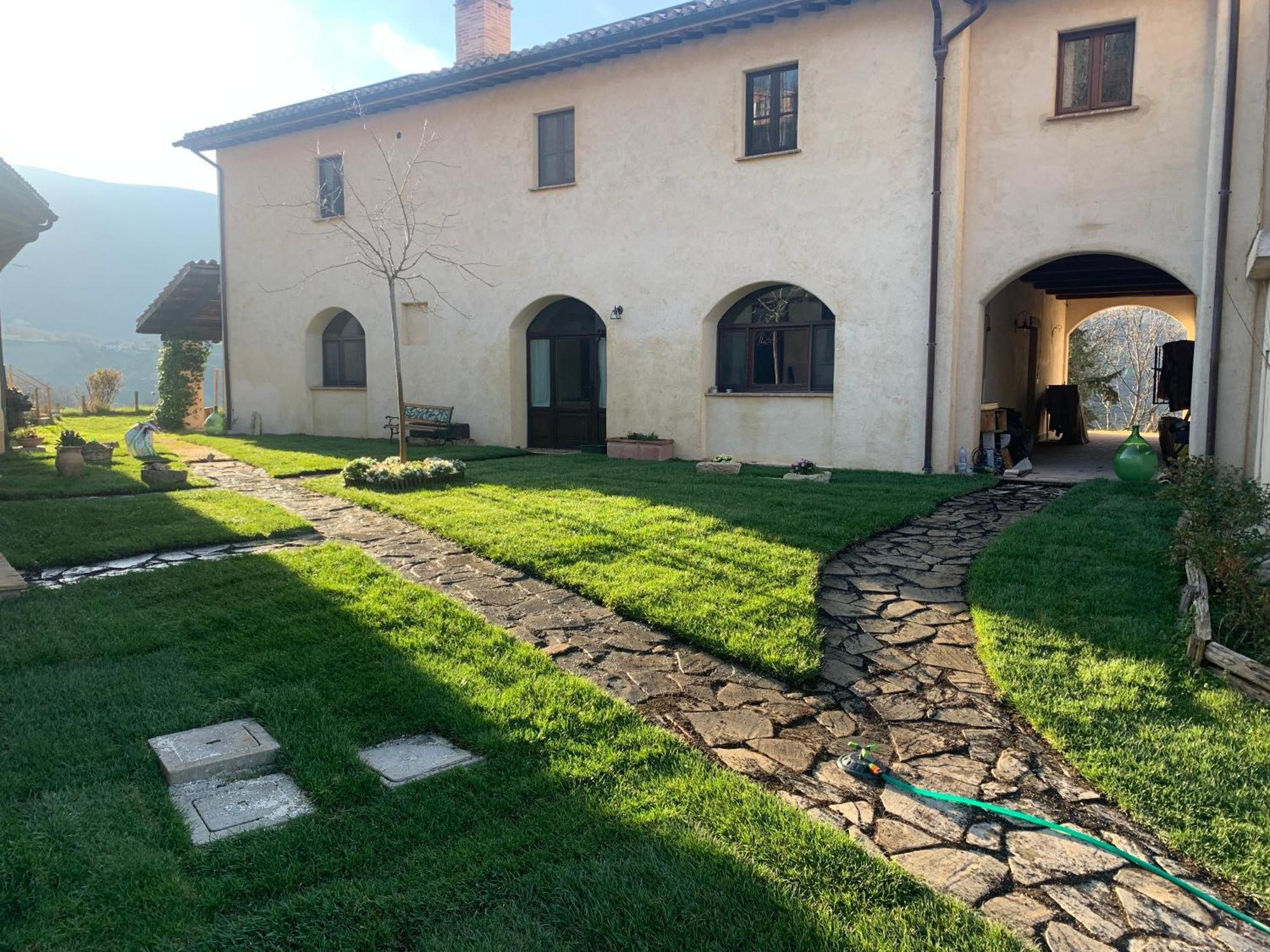 Agriturismo Il Covo Del Solengo Valtopina Exteriör bild