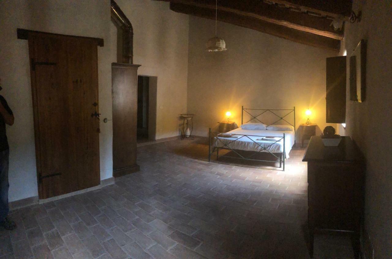 Agriturismo Il Covo Del Solengo Valtopina Exteriör bild